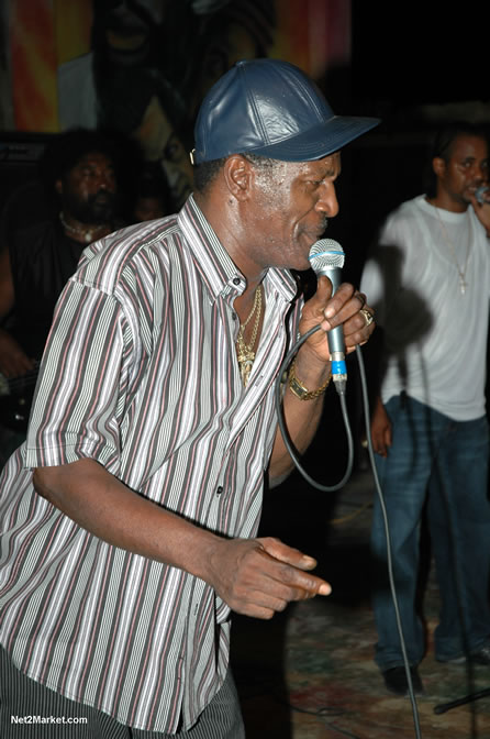 The Messenger, Reggae Super Star - Luciano - Gregory Isaacs - Bobby Dread - Swallow - backed by the Indika Band - Boubon Beach Restaurant, Beach Bar & Oceanfront Accommodations - Negril Travel Guide, Negril Jamaica WI - http://www.negriltravelguide.com - info@negriltravelguide.com...!