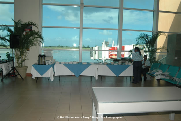 MBJ Airports Limited Welcomes WestJet Airlines - Inaugural Scheduled Service From Toronto Pearsons International Airport - Monday, December 10, 2007 - Sangster International Airport - MBJ Airports Limited, Montego Bay, Jamaica W.I. - Photographs by Net2Market.com - Barry J. Hough Sr, Photographer - Negril Travel Guide, Negril Jamaica WI - http://www.negriltravelguide.com - info@negriltravelguide.com...!