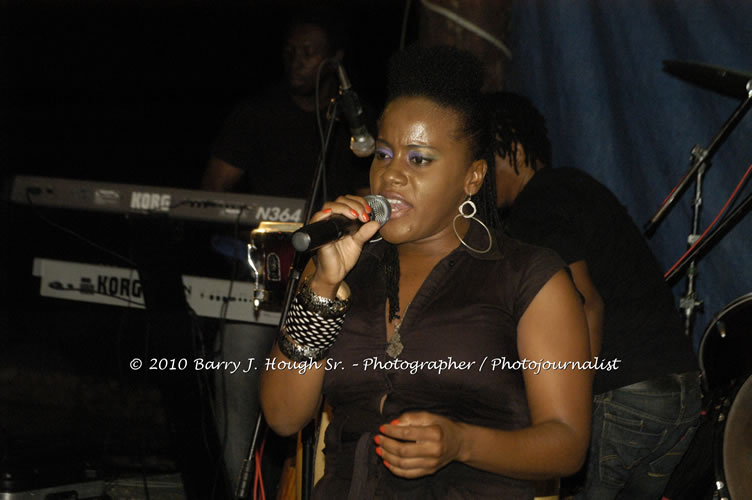 Etana - Live In Concert - One Love Reggae Concert Series 09/10 @ Negril Escape Resort and Spa, December 22, 2009, One Love Drive, West End, Negril, Westmoreland, Jamaica W.I. - Photographs by Net2Market.com - Barry J. Hough Sr, Photographer/Photojournalist - Negril Travel Guide, Negril Jamaica WI - http://www.negriltravelguide.com - info@negriltravelguide.com...!