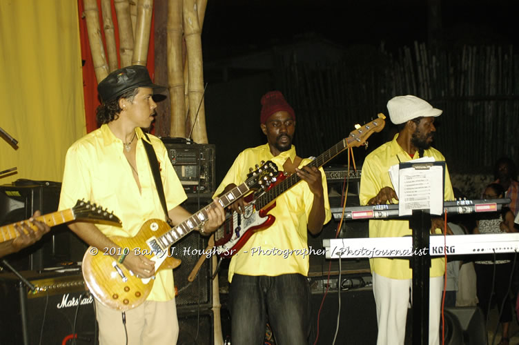 John Holt - Live in Concert - Also featuring Uprising Bank, plus DJ Gemini @ One Love Reggae Concerts Series 09/10 @ Negril Escape Resort & Spa, February 9, 2010, One Love Drive, West End, Negril, Westmoreland, Jamaica W.I. - Photographs by Net2Market.com - Barry J. Hough Sr, Photographer/Photojournalist - The Negril Travel Guide - Negril's and Jamaica's Number One Concert Photography Web Site with over 40,000 Jamaican Concert photographs Published -  Negril Travel Guide, Negril Jamaica WI - http://www.negriltravelguide.com - info@negriltravelguide.com...!