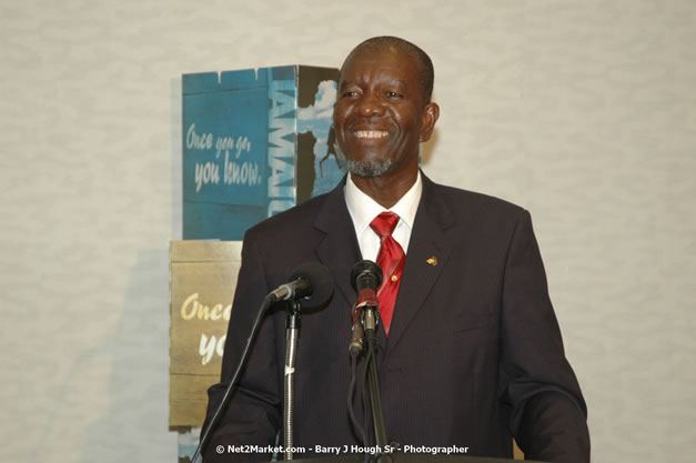 Red Cap Porters Awards - Minister of Tourism, Hon. Edmund Bartlett - Director of Tourism, Basil Smith - Friday, December 14, 2007 - Holiday Inn Sunspree, Montego Bay, Jamaica W.I. - Photographs by Net2Market.com - Barry J. Hough Sr, Photographer - Negril Travel Guide, Negril Jamaica WI - http://www.negriltravelguide.com - info@negriltravelguide.com...!