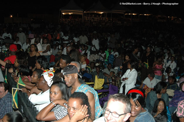 Audience & Venue - Air Jamaica Jazz & Blues Festival 2007 - The Art of Music - Thursday, January 26th - 10th Anniversary - The Aqueduct on Rose Hall - Air Jamaica Jazz & Blues Festival 2007 - The Art of Music - Tuesday, January 23 - Saturday, January 27, 2007, The Aqueduct on Rose Hall, Montego Bay, Jamaica - Negril Travel Guide, Negril Jamaica WI - http://www.negriltravelguide.com - info@negriltravelguide.com...!