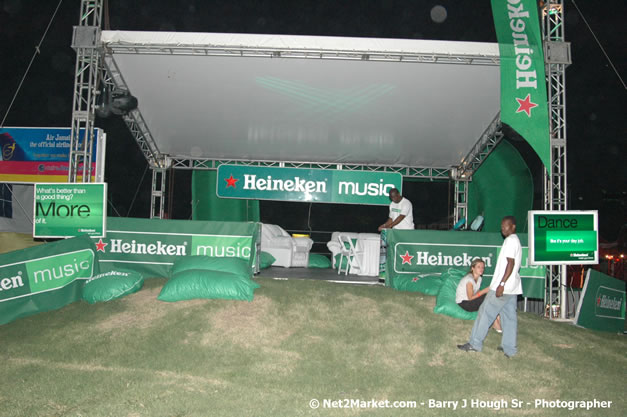 Venue & Audience - Air Jamaica Jazz & Blues Festival 2007 - The Art of Music -  Thursday, January 25th - 10th Anniversary - Air Jamaica Jazz & Blues Festival 2007 - The Art of Music - Tuesday, January 23 - Saturday, January 27, 2007, The Aqueduct on Rose Hall, Montego Bay, Jamaica - Negril Travel Guide, Negril Jamaica WI - http://www.negriltravelguide.com - info@negriltravelguide.com...!