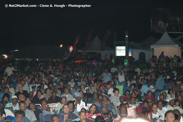 Venue & Audience - Air Jamaica Jazz & Blues Festival 2007 - The Art of Music -  Thursday, January 25th - 10th Anniversary - Air Jamaica Jazz & Blues Festival 2007 - The Art of Music - Tuesday, January 23 - Saturday, January 27, 2007, The Aqueduct on Rose Hall, Montego Bay, Jamaica - Negril Travel Guide, Negril Jamaica WI - http://www.negriltravelguide.com - info@negriltravelguide.com...!