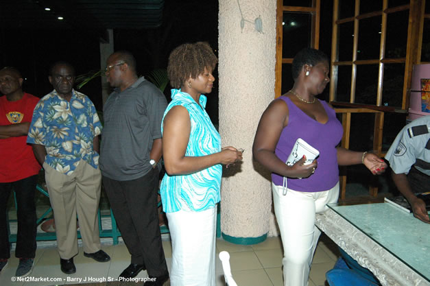 Dinner at Hedonism II - Caribbean Medical Mission, Sunday, October 22, 2006 - Negril Travel Guide, Negril Jamaica WI - http://www.negriltravelguide.com - info@negriltravelguide.com...!