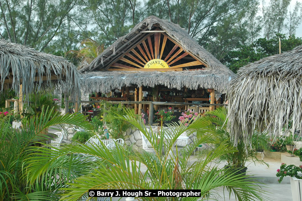 Catcha Fallen Star Resort Rises from the Destruction of Hurricane Ivan, West End, Negril, Westmoreland, Jamaica W.I. - Photographs by Net2Market.com - Barry J. Hough Sr. Photojournalist/Photograper - Photographs taken with a Nikon D70, D100, or D300 -  Negril Travel Guide, Negril Jamaica WI - http://www.negriltravelguide.com - info@negriltravelguide.com...!