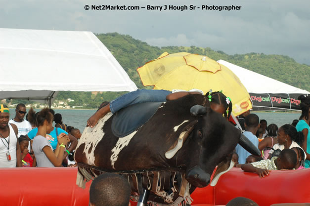 Cross De Harbour @ Lucea Car Park presented by Linkz Entertainment in association with Lucea Chamber of Commerce - Featuring Freddy Mc Gregor, Iley Dread, Mr. Vegas, Lt. Elmo, Champagne, Merital, CC, Brillant, TQ, Mad Dog, Chumps - Lucea, Hanover, Jamaica - Negril Travel Guide.com, Negril Jamaica WI - http://www.negriltravelguide.com - info@negriltravelguide.com...!