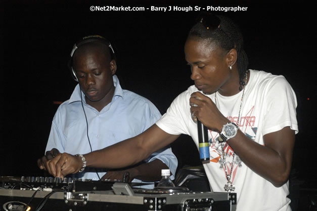 45 Cure's - Cure Fest 2007 - Selector Spin-Off: Sound System Selectors vs. Radio DJ's - Hosted by MC Nuffy, Pier 1, Montego Bay, Jamaica - Saturday, October 13, 2007 - Cure Fest 2007 October 12th-14th, 2007 Presented by Danger Promotions, Iyah Cure Promotions, and Brass Gate Promotions - Alison Young, Publicist - Photographs by Net2Market.com - Barry J. Hough Sr, Photographer - Negril Travel Guide, Negril Jamaica WI - http://www.negriltravelguide.com - info@negriltravelguide.com...!