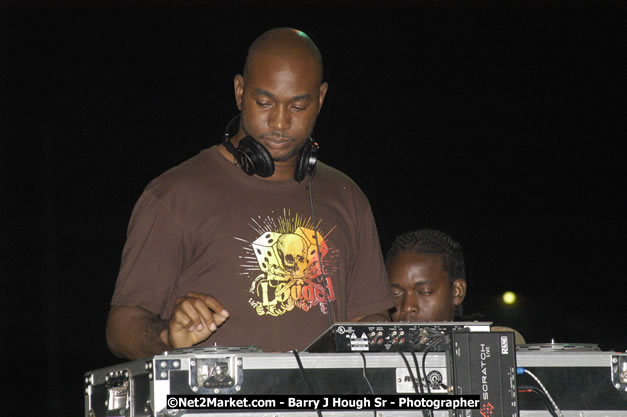 45 Cure's - Cure Fest 2007 - Selector Spin-Off: Sound System Selectors vs. Radio DJ's - Hosted by MC Nuffy, Pier 1, Montego Bay, Jamaica - Saturday, October 13, 2007 - Cure Fest 2007 October 12th-14th, 2007 Presented by Danger Promotions, Iyah Cure Promotions, and Brass Gate Promotions - Alison Young, Publicist - Photographs by Net2Market.com - Barry J. Hough Sr, Photographer - Negril Travel Guide, Negril Jamaica WI - http://www.negriltravelguide.com - info@negriltravelguide.com...!