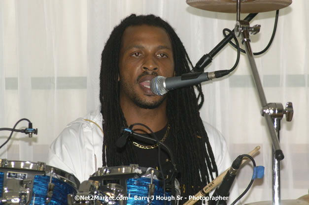 Live Wyya - Reflections - Cure Fest 2007 - All White Birth-Night Party - Hosted by Jah Cure - Starfish Trelawny Hotel - Trelawny, Jamaica - Friday, October 12, 2007 - Cure Fest 2007 October 12th-14th, 2007 Presented by Danger Promotions, Iyah Cure Promotions, and Brass Gate Promotions - Alison Young, Publicist - Photographs by Net2Market.com - Barry J. Hough Sr, Photographer - Negril Travel Guide, Negril Jamaica WI - http://www.negriltravelguide.com - info@negriltravelguide.com...!