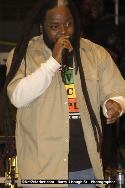 Morgan Heritage - Cure Fest 2007 - Longing For Concert at Trelawny Multi Purpose Stadium, Trelawny, Jamaica - Sunday, October 14, 2007 - Cure Fest 2007 October 12th-14th, 2007 Presented by Danger Promotions, Iyah Cure Promotions, and Brass Gate Promotions - Alison Young, Publicist - Photographs by Net2Market.com - Barry J. Hough Sr, Photographer - Negril Travel Guide, Negril Jamaica WI - http://www.negriltravelguide.com - info@negriltravelguide.com...!