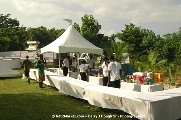 Hybrid Go Ultra - Independence Negril 2K7 - A Barefoot Beach Party @ The Hybrid Beach Cove aka Half Moon Beach Club, Sunday, August 5, 2007, Half Moon Beach, Hanover Parish, Jamaica - Negril Travel Guide.com, Negril Jamaica WI - http://www.negriltravelguide.com - info@negriltravelguide.com...!