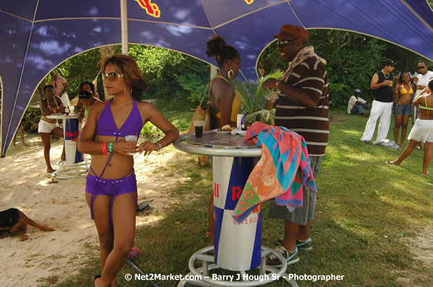 Hybrid Go Ultra - Independence Negril 2K7 - A Barefoot Beach Party @ The Hybrid Beach Cove aka Half Moon Beach Club, Sunday, August 5, 2007, Half Moon Beach, Hanover Parish, Jamaica - Negril Travel Guide.com, Negril Jamaica WI - http://www.negriltravelguide.com - info@negriltravelguide.com...!