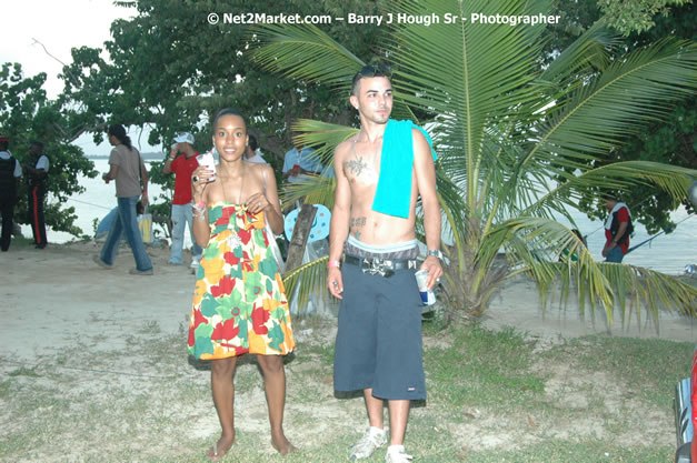 Hybrid Go Ultra - Independence Negril 2K7 - A Barefoot Beach Party @ The Hybrid Beach Cove aka Half Moon Beach Club, Sunday, August 5, 2007, Half Moon Beach, Hanover Parish, Jamaica - Negril Travel Guide.com, Negril Jamaica WI - http://www.negriltravelguide.com - info@negriltravelguide.com...!