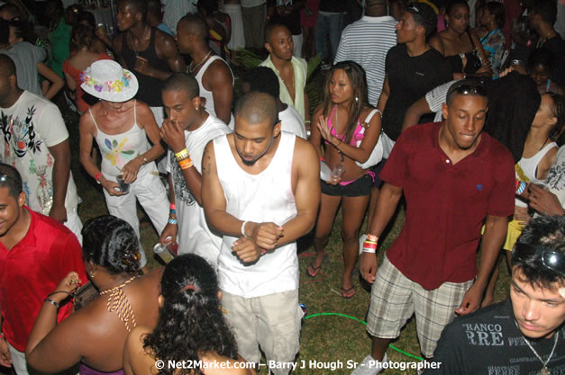 Hybrid Go Ultra - Independence Negril 2K7 - A Barefoot Beach Party @ The Hybrid Beach Cove aka Half Moon Beach Club, Sunday, August 5, 2007, Half Moon Beach, Hanover Parish, Jamaica - Negril Travel Guide.com, Negril Jamaica WI - http://www.negriltravelguide.com - info@negriltravelguide.com...!