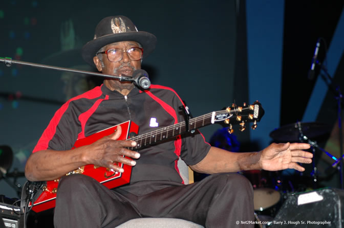 Bo Diddley - Air Jamaica Jazz & Blues Festival 2006 - The Art of Music - Cinnamon Hill Golf Club - Rosehall Resort & Country Club, Montego Bay, Jamaica W.I. - Thursday, Friday 27, 2006 - Negril Travel Guide, Negril Jamaica WI - http://www.negriltravelguide.com - info@negriltravelguide.com...!