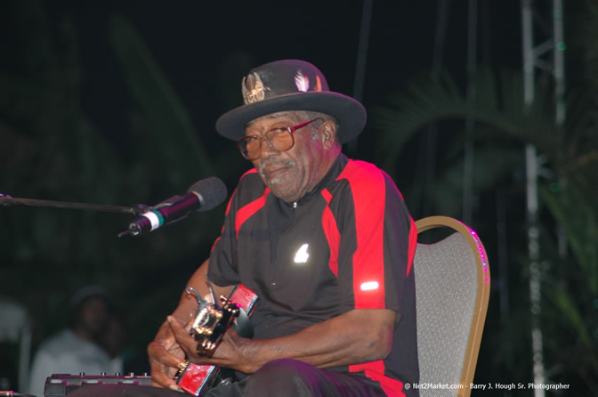 Bo Diddley - Air Jamaica Jazz & Blues Festival 2006 - The Art of Music - Cinnamon Hill Golf Club - Rosehall Resort & Country Club, Montego Bay, Jamaica W.I. - Thursday, Friday 27, 2006 - Negril Travel Guide, Negril Jamaica WI - http://www.negriltravelguide.com - info@negriltravelguide.com...!