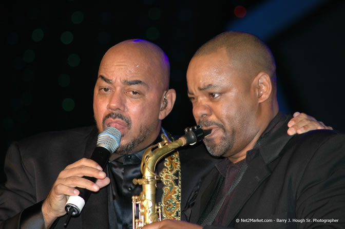 James Ingram - Air Jamaica Jazz & Blues Festival 2006 - The Art of Music - Cinnamon Hill Golf Club - Rosehall Resort & Country Club, Montego Bay, Jamaica W.I. - Thursday, Saturday 28, 2006 - Negril Travel Guide, Negril Jamaica WI - http://www.negriltravelguide.com - info@negriltravelguide.com...!