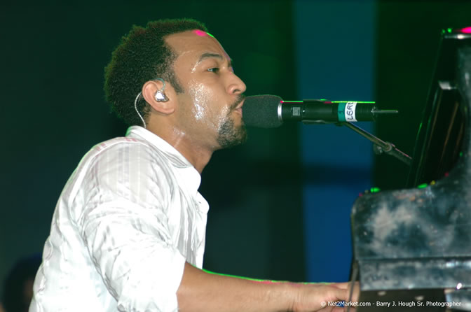 John Legend - Air Jamaica Jazz & Blues Festival 2006 - The Art of Music - Cinnamon Hill Golf Club - Rosehall Resort & Country Club, Montego Bay, Jamaica W.I. - Thursday, January 26, 2006 - Negril Travel Guide, Negril Jamaica WI - http://www.negriltravelguide.com - info@negriltravelguide.com...!