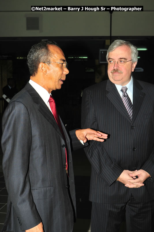 The Unveiling Of The Commemorative Plaque By The Honourable Prime Minister, Orette Bruce Golding, MP, And Their Majesties, King Juan Carlos I And Queen Sofia Of Spain - On Wednesday, February 18, 2009, Marking The Completion Of The Expansion Of Sangster International Airport, Venue at Sangster International Airport, Montego Bay, St James, Jamaica - Wednesday, February 18, 2009 - Photographs by Net2Market.com - Barry J. Hough Sr, Photographer/Photojournalist - Negril Travel Guide, Negril Jamaica WI - http://www.negriltravelguide.com - info@negriltravelguide.com...!