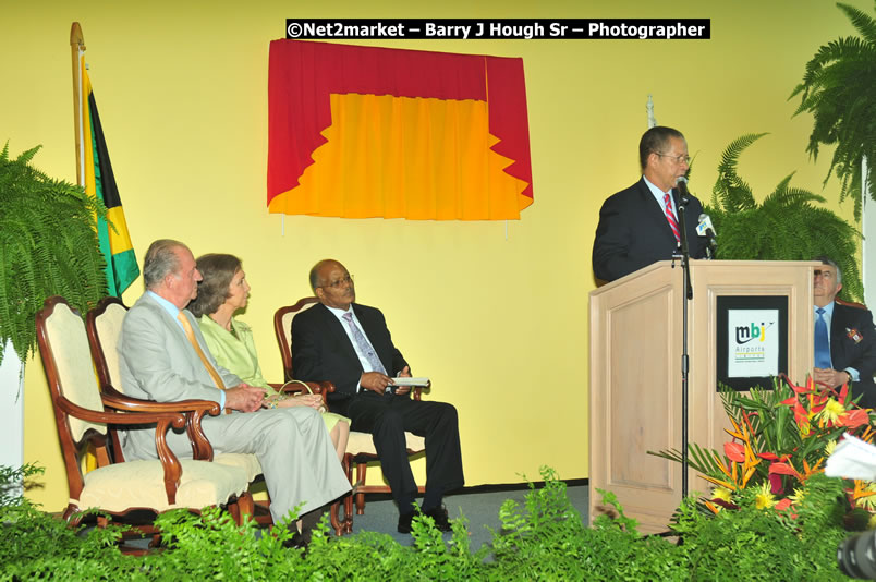 The Unveiling Of The Commemorative Plaque By The Honourable Prime Minister, Orette Bruce Golding, MP, And Their Majesties, King Juan Carlos I And Queen Sofia Of Spain - On Wednesday, February 18, 2009, Marking The Completion Of The Expansion Of Sangster International Airport, Venue at Sangster International Airport, Montego Bay, St James, Jamaica - Wednesday, February 18, 2009 - Photographs by Net2Market.com - Barry J. Hough Sr, Photographer/Photojournalist - Negril Travel Guide, Negril Jamaica WI - http://www.negriltravelguide.com - info@negriltravelguide.com...!