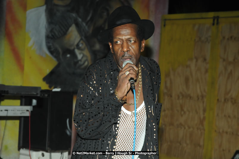 Leroy Sibbles and Gregory Isaacs at Bourbon Beach - Monday, February 11, 2008 - Bourbon Beach, Norman Manley Boulevard, Negril, Westmoreland, Jamaica W.I. - Photographs by Net2Market.com - Barry J. Hough Sr, Photographer - Negril Travel Guide, Negril Jamaica WI - http://www.negriltravelguide.com - info@negriltravelguide.com...!