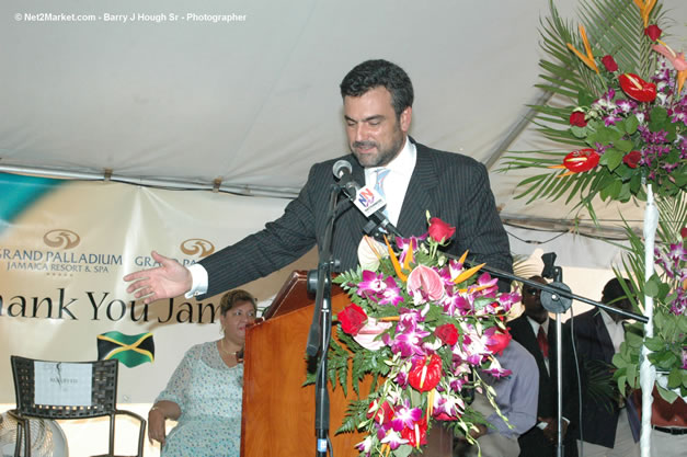 Palladium Hotels & Resorts - Groundbreaking of the 1600-Room Grand Palladium Lady Hamilton Resort & Spa and the Grand Palludium Jamaica Resort & Spa - Special Address: The Most Honorable Portia Simpson-Miller, O.N., M.P., Prime Minister of Jamaica - The Point, Lucea, Hanover, Saturday, November 11, 2006 @ 2:00 pm - Negril Travel Guide, Negril Jamaica WI - http://www.negriltravelguide.com - info@negriltravelguide.com...!