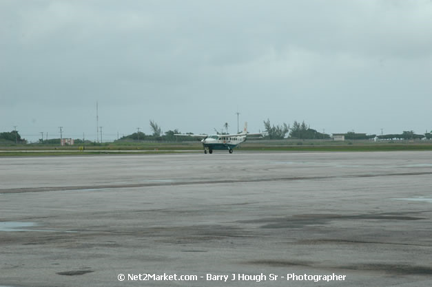 Intl. Airl Link - The Ultimate Connection - MBJ Airports Limited - Sangster International Airport - Domestic Terminal - Montego Bay, St James, Jamaica W.I. - MBJ Limited - Transforming Sangster International Airport into a world class facility - Photographs by Net2Market.com - Negril Travel Guide, Negril Jamaica WI - http://www.negriltravelguide.com - info@negriltravelguide.com...!