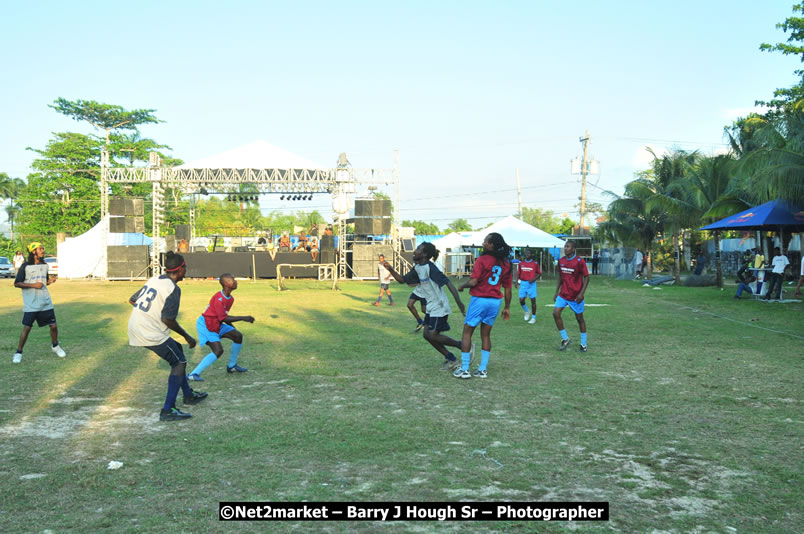 Marley Magic Traffic Jam - Celebrity Football @ Spring Break - Saturday, March 21, 2009 - Also Featuring: Kelley, Capleton, Junior Reid, Spragga Benz, Wayne Marshall, Munga, Romaine Virgo,Embee, Bango Herman, Flava K, Whisky Baggio, Andrew and Wadda Blood, Black Am I, Packa, Venue at Waz Beach, Norman Manley Boulevard, Negril Westmoreland, Jamaica - Saturday, March 21, 2009 - Photographs by Net2Market.com - Barry J. Hough Sr, Photographer/Photojournalist - Negril Travel Guide, Negril Jamaica WI - http://www.negriltravelguide.com - info@negriltravelguide.com...!