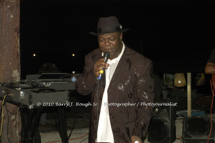 Chaka Demus & Pliers - Live In Concert @ Negril Escape Resort and Spa, December 8, 2009, One Love Drive, West End, Negril, Westmoreland, Jamaica W.I. - Photographs by Net2Market.com - Barry J. Hough Sr, Photographer/Photojournalist - Negril Travel Guide, Negril Jamaica WI - http://www.negriltravelguide.com - info@negriltravelguide.com...!