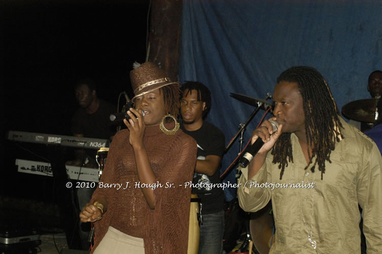 Etana - Live In Concert - One Love Reggae Concert Series 09/10 @ Negril Escape Resort and Spa, December 22, 2009, One Love Drive, West End, Negril, Westmoreland, Jamaica W.I. - Photographs by Net2Market.com - Barry J. Hough Sr, Photographer/Photojournalist - Negril Travel Guide, Negril Jamaica WI - http://www.negriltravelguide.com - info@negriltravelguide.com...!