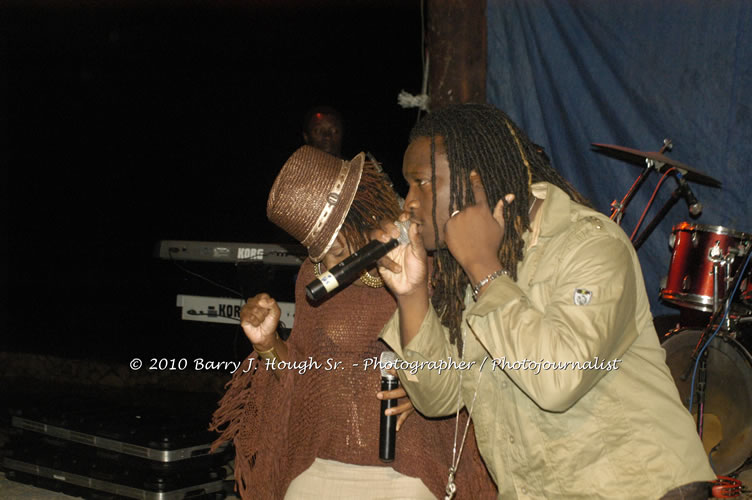 Etana - Live In Concert - One Love Reggae Concert Series 09/10 @ Negril Escape Resort and Spa, December 22, 2009, One Love Drive, West End, Negril, Westmoreland, Jamaica W.I. - Photographs by Net2Market.com - Barry J. Hough Sr, Photographer/Photojournalist - Negril Travel Guide, Negril Jamaica WI - http://www.negriltravelguide.com - info@negriltravelguide.com...!