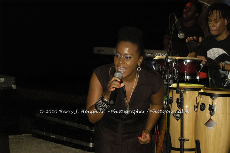 Etana - Live In Concert - One Love Reggae Concert Series 09/10 @ Negril Escape Resort and Spa, December 22, 2009, One Love Drive, West End, Negril, Westmoreland, Jamaica W.I. - Photographs by Net2Market.com - Barry J. Hough Sr, Photographer/Photojournalist - Negril Travel Guide, Negril Jamaica WI - http://www.negriltravelguide.com - info@negriltravelguide.com...!