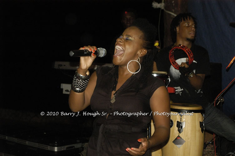 Etana - Live In Concert - One Love Reggae Concert Series 09/10 @ Negril Escape Resort and Spa, December 22, 2009, One Love Drive, West End, Negril, Westmoreland, Jamaica W.I. - Photographs by Net2Market.com - Barry J. Hough Sr, Photographer/Photojournalist - Negril Travel Guide, Negril Jamaica WI - http://www.negriltravelguide.com - info@negriltravelguide.com...!