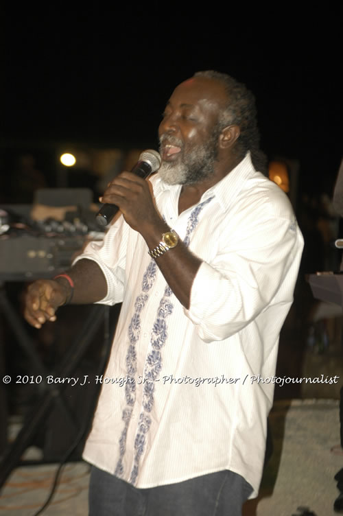 Freddy McGregor - Live In Concert @ Negril Escape Resort and Spa, One Love Drive, West End, Negril, Westmoreland, Jamaica W.I. - Photographs by Net2Market.com - Barry J. Hough Sr, Photographer/Photojournalist - Negril Travel Guide, Negril Jamaica WI - http://www.negriltravelguide.com - info@negriltravelguide.com...!