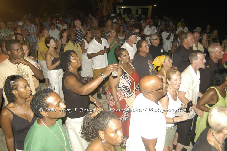 Freddy McGregor - Live In Concert @ Negril Escape Resort and Spa, One Love Drive, West End, Negril, Westmoreland, Jamaica W.I. - Photographs by Net2Market.com - Barry J. Hough Sr, Photographer/Photojournalist - Negril Travel Guide, Negril Jamaica WI - http://www.negriltravelguide.com - info@negriltravelguide.com...!