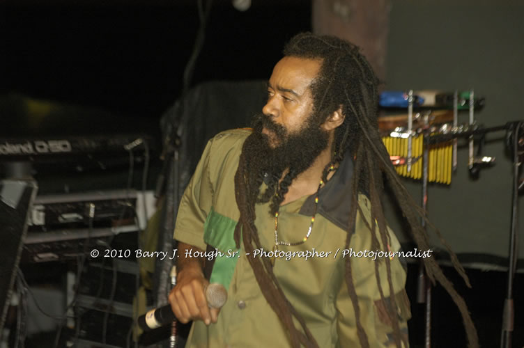 JAH Cure - Live In Concert @ Negril Escape Resort and Spa, December 15, 2009, One Love Drive, West End, Negril, Westmoreland, Jamaica W.I. - Photographs by Net2Market.com - Barry J. Hough Sr, Photographer/Photojournalist - Negril Travel Guide, Negril Jamaica WI - http://www.negriltravelguide.com - info@negriltravelguide.com...!