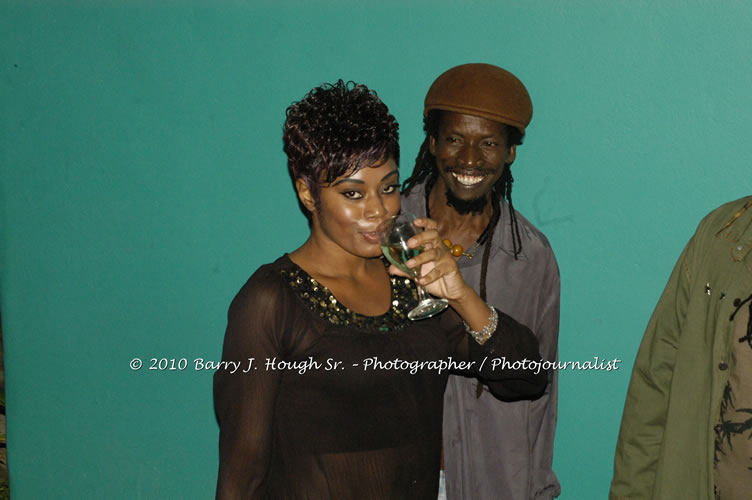 Marcia Griffiths & Edge Michael - Live In Concert - One Love Reggae Concert Series 09/10 @ Negril Escape Resort and Spa, December 29, 2009, One Love Drive, West End, Negril, Westmoreland, Jamaica W.I. - Photographs by Net2Market.com - Barry J. Hough Sr, Photographer/Photojournalist - Negril Travel Guide, Negril Jamaica WI - http://www.negriltravelguide.com - info@negriltravelguide.com...!