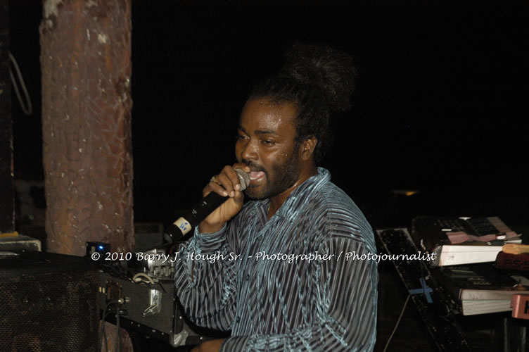 Marcia Griffiths & Edge Michael - Live In Concert - One Love Reggae Concert Series 09/10 @ Negril Escape Resort and Spa, December 29, 2009, One Love Drive, West End, Negril, Westmoreland, Jamaica W.I. - Photographs by Net2Market.com - Barry J. Hough Sr, Photographer/Photojournalist - Negril Travel Guide, Negril Jamaica WI - http://www.negriltravelguide.com - info@negriltravelguide.com...!