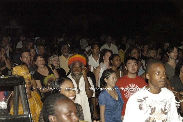 Marcia Griffiths & Edge Michael - Live In Concert - One Love Reggae Concert Series 09/10 @ Negril Escape Resort and Spa, December 29, 2009, One Love Drive, West End, Negril, Westmoreland, Jamaica W.I. - Photographs by Net2Market.com - Barry J. Hough Sr, Photographer/Photojournalist - Negril Travel Guide, Negril Jamaica WI - http://www.negriltravelguide.com - info@negriltravelguide.com...!