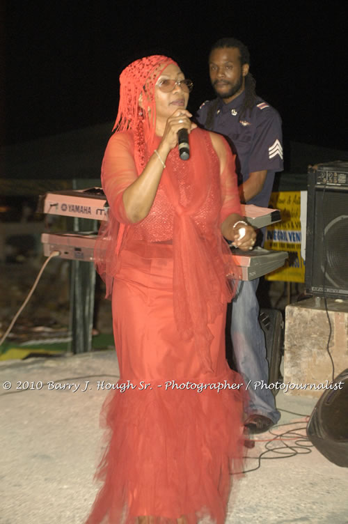 Marcia Griffiths & Edge Michael - Live In Concert - One Love Reggae Concert Series 09/10 @ Negril Escape Resort and Spa, December 29, 2009, One Love Drive, West End, Negril, Westmoreland, Jamaica W.I. - Photographs by Net2Market.com - Barry J. Hough Sr, Photographer/Photojournalist - Negril Travel Guide, Negril Jamaica WI - http://www.negriltravelguide.com - info@negriltravelguide.com...!