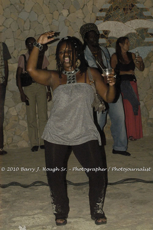 Richie Spice - Live In Concert - One Love Reggae Concert Series 09/10 @ Negril Escape Resort and Spa, January 19, 2010, One Love Drive, West End, Negril, Westmoreland, Jamaica W.I. - Photographs by Net2Market.com - Barry J. Hough Sr, Photographer/Photojournalist - Negril Travel Guide, Negril Jamaica WI - http://www.negriltravelguide.com - info@negriltravelguide.com...!