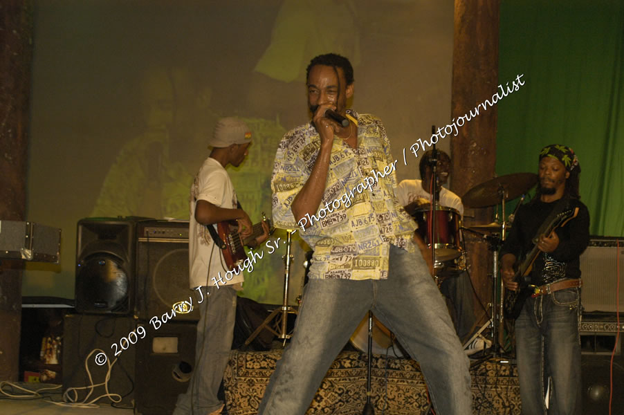  Sanchez - Live in Concert - at the One Love Reggae Concert Series 09/10 @ Negril Escape Resort & Spa - Also Featuring: Timmi Burrell and Justice Merchant- Backing Band Roots Warrior - DJ Gemini - MC Oliver Cargill, Negril Escape Resort & Spa, One Love Drive, West End, Negril, Westmoreland, Jamaica W.I. - Tuesday, November 24, 2009 - Photographs by Net2Market.com - Barry J. Hough Sr, Photographer / Photojournalist - Photos taken with a Nikon D70, D100, or D300 - Negril Travel Guide, Negril Jamaica WI - http://www.negriltravelguide.com - info@negriltravelguide.com...!