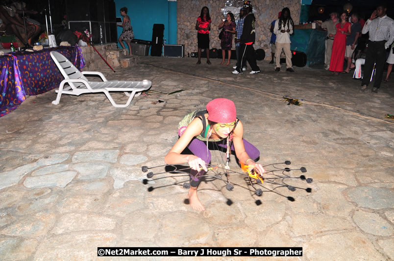 Chinese New Year @ The Sunset Show at Negril Escape - Tuesday, January 27, 2009 - Live Reggae Music at Negril Escape - Tuesday Nights 6:00PM to 10:00 PM - Photographs by Net2Market.com - Barry J. Hough Sr, Photographer/Photojournalist - Negril Travel Guide, Negril Jamaica WI - http://www.negriltravelguide.com - info@negriltravelguide.com...!