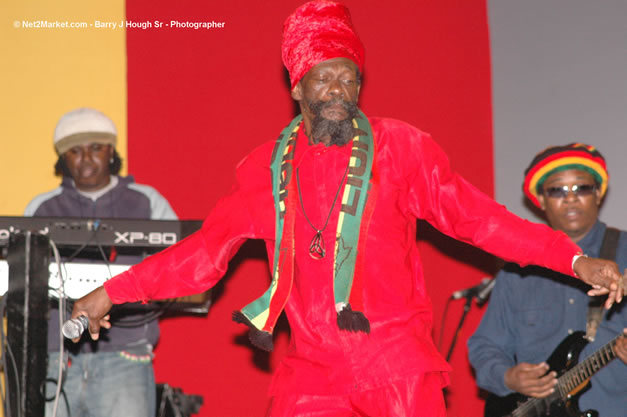 The Abyssinians @ Tru-Juice Rebel Salute 2007 - Saturday, January 13, 2007, Port Kaiser Sports Club, St. Elizabeth - Negril Travel Guide, Negril Jamaica WI - http://www.negriltravelguide.com - info@negriltravelguide.com...!