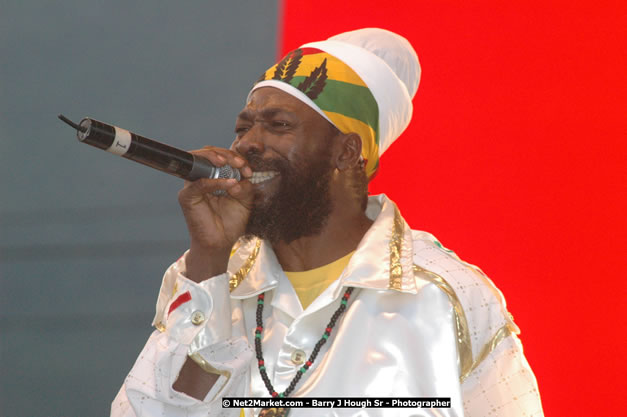 Capleton at Tru-Juice Rebel Salute 2008 - The 15th staging of Tru-Juice Rebel Salute, Saturday, January 12, 2008, Port Kaiser Sports Club, St. Elizabeth, Jamaica W.I. - Photographs by Net2Market.com - Barry J. Hough Sr, Photographer - Negril Travel Guide, Negril Jamaica WI - http://www.negriltravelguide.com - info@negriltravelguide.com...!