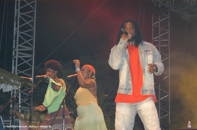 Prophecy - Red Stripe Reggae Sumfest 2005 - International Night - July 22th, 2005 - Negril Travel Guide, Negril Jamaica WI - http://www.negriltravelguide.com - info@negriltravelguide.com...!