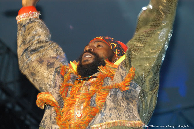 Capleton - Red Stripe Reggae Sumfest 2005 - Dancehall Night - July 21th, 2005 - Negril Travel Guide, Negril Jamaica WI - http://www.negriltravelguide.com - info@negriltravelguide.com...!