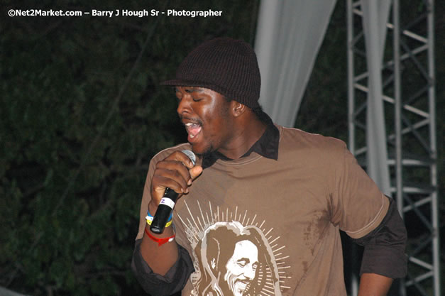 Tarrus Riley - Red Stripe Reggae Sumfest 2007 - Zenith - Saturday, July 21, 2007 - Catherine Hall, Montego Bay, St James, Jamaica W.I. - Negril Travel Guide, Negril Jamaica WI - http://www.negriltravelguide.com - info@negriltravelguide.com...!