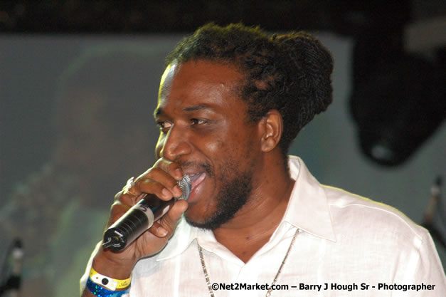 Tiger - Red Stripe Reggae Sumfest 2007 - Zenith - Saturday, July 21, 2007 - Catherine Hall, Montego Bay, St James, Jamaica W.I. - Negril Travel Guide, Negril Jamaica WI - http://www.negriltravelguide.com - info@negriltravelguide.com...!